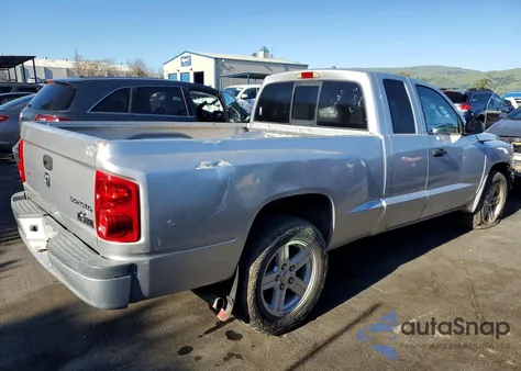 2010 Dodge Dakota Sxt z USA, uszkodzony, nr VIN 1D7CE3BK3AS217391